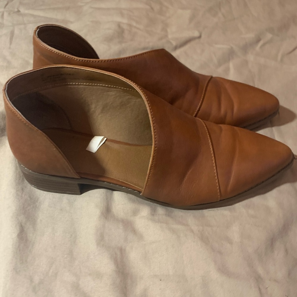 Universal Thread Wenda Cutout Booties